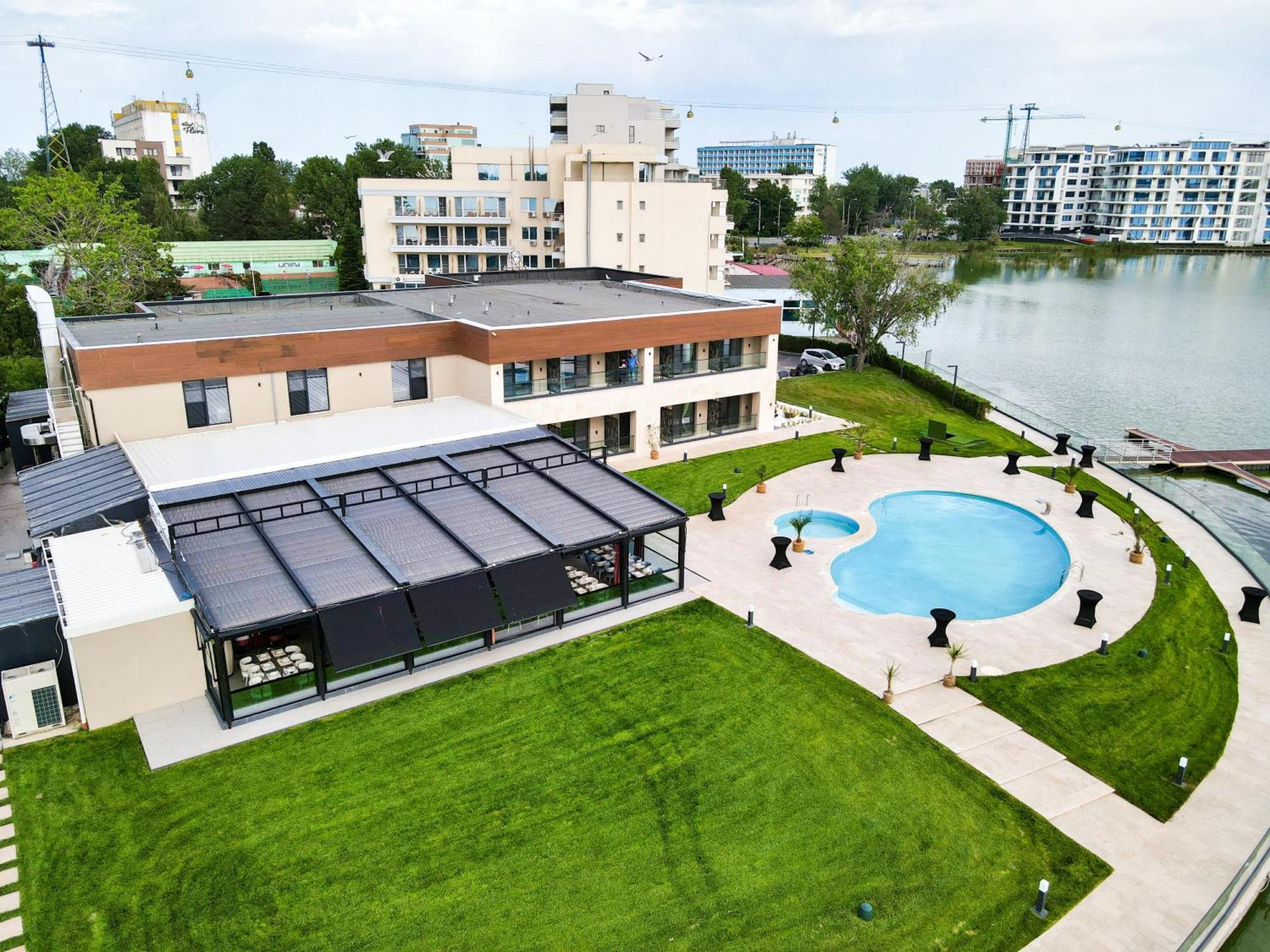 Belinda Hotel Mamaia Adults Only Buitenkant foto