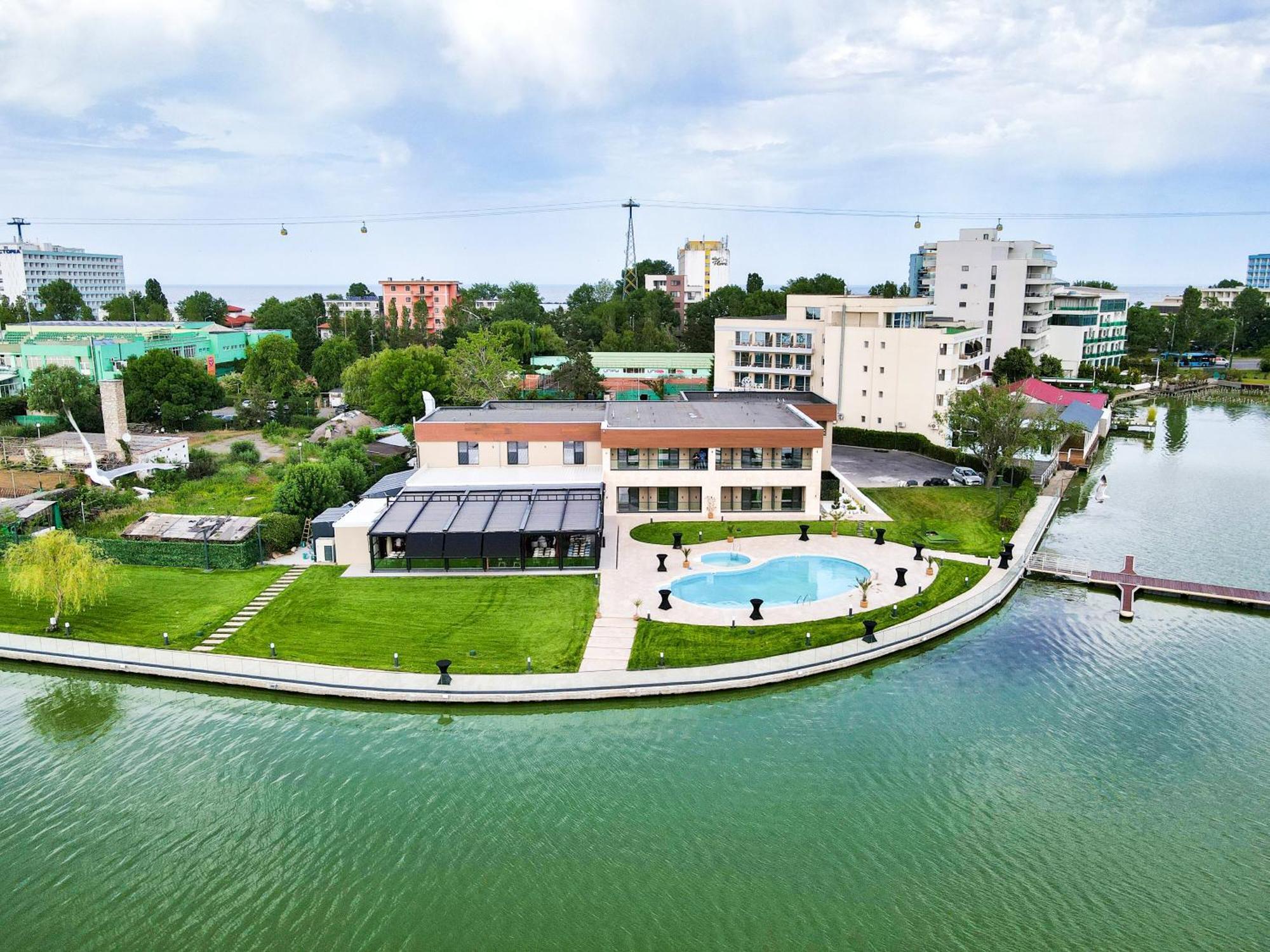 Belinda Hotel Mamaia Adults Only Buitenkant foto